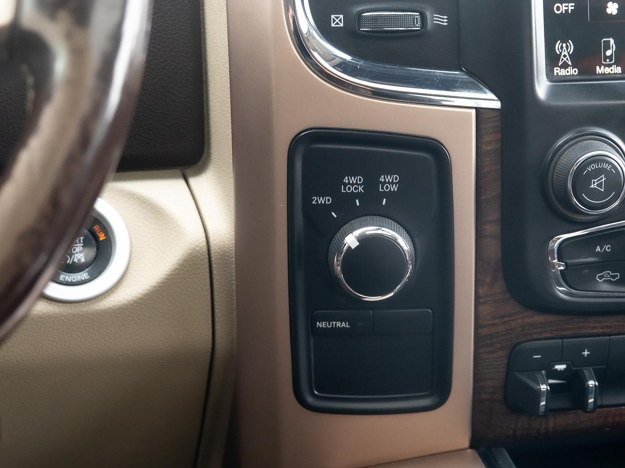 2014 RAM 2500 LONGHORN Photo12