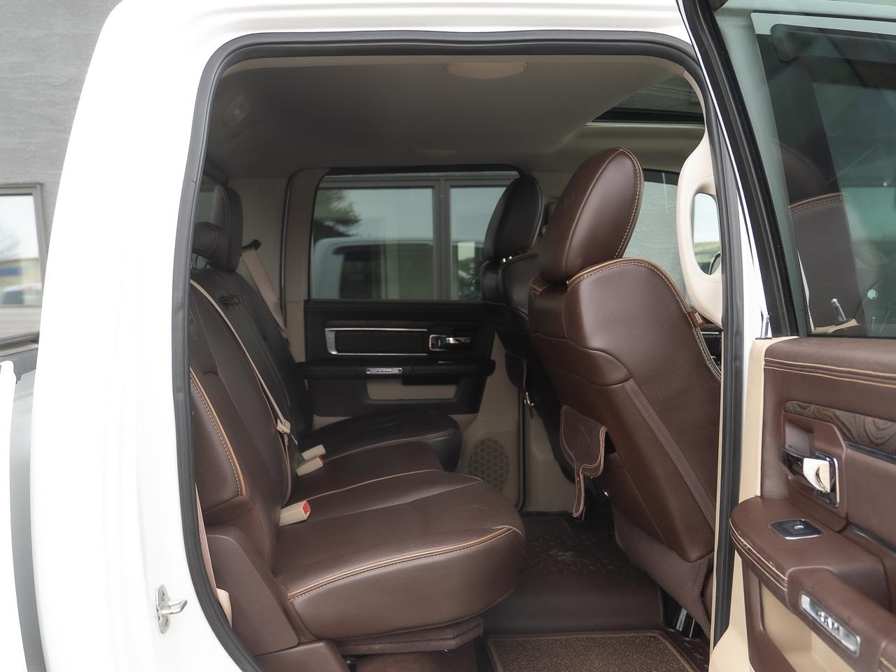 2014 RAM 2500 LONGHORN Photo19