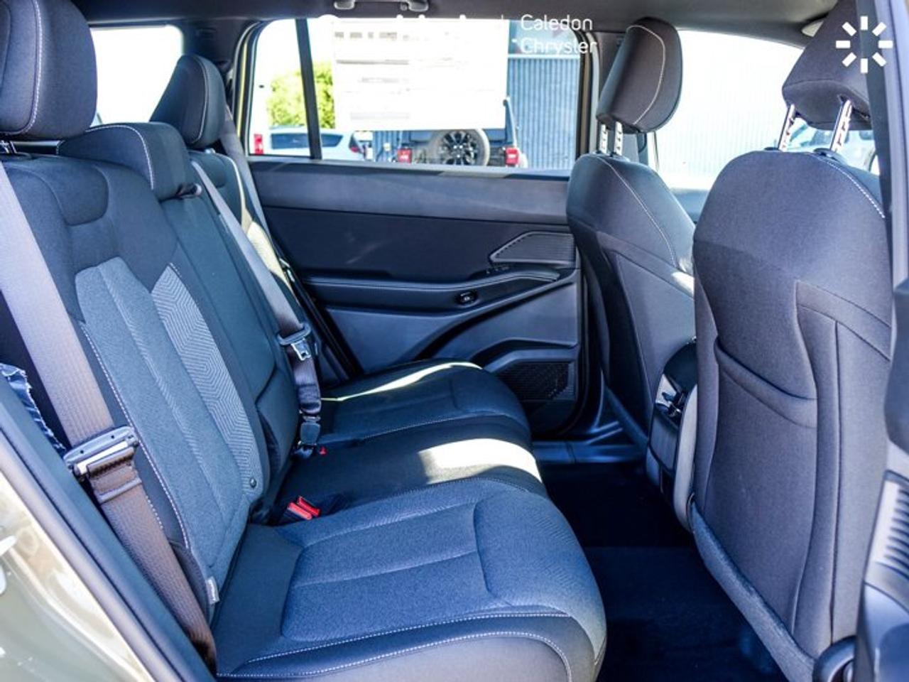 2026 Jeep CHEROKEE LAREDO 1.6L Turbo Hybrid | Active Drive 4x4 | Adaptive Cruise Control | Heated Seats Photo