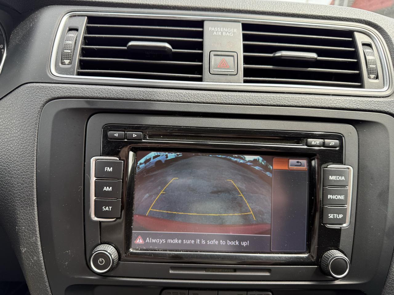2015 Volkswagen Jetta 4dr 1.8 TSI Man Comfortline Photo