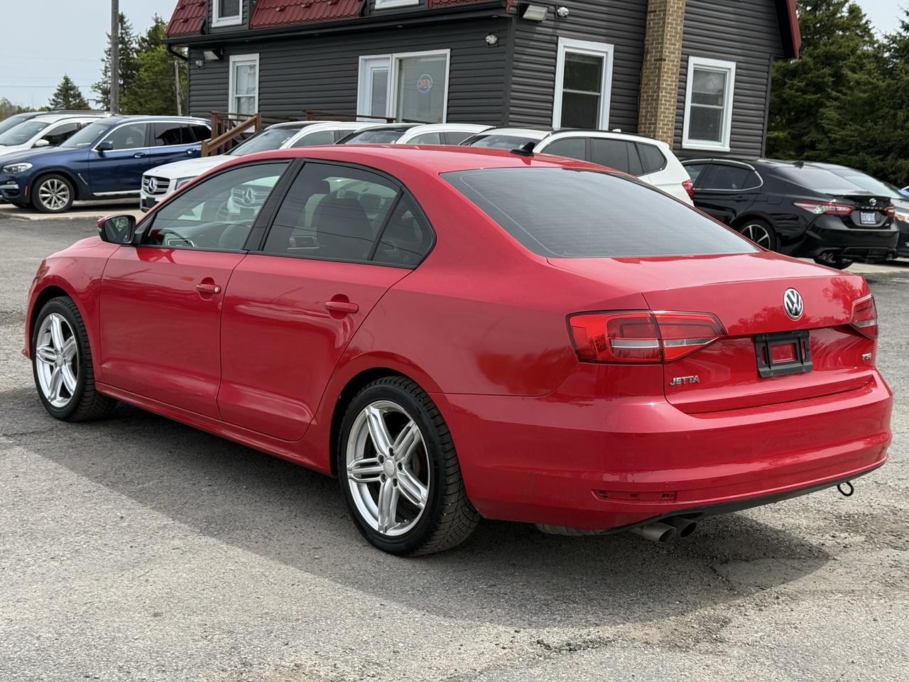 2015 Volkswagen Jetta 4dr 1.8 TSI Man Comfortline Photo