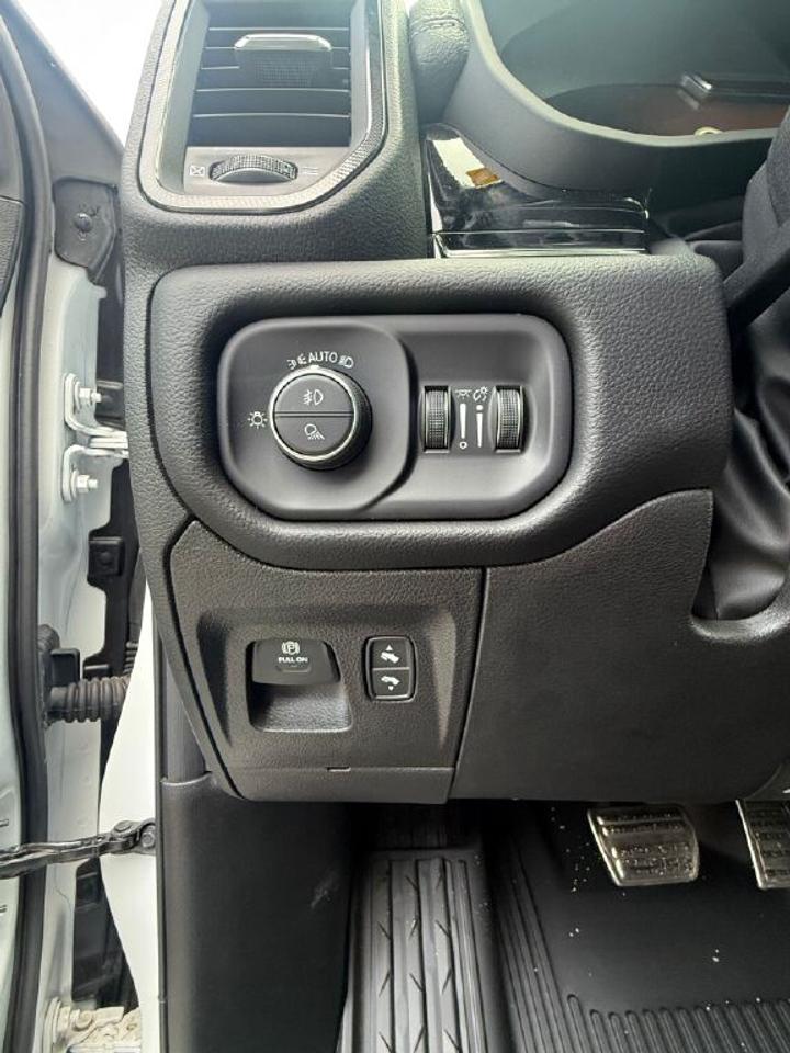2026 RAM 1500 SPORT Photo