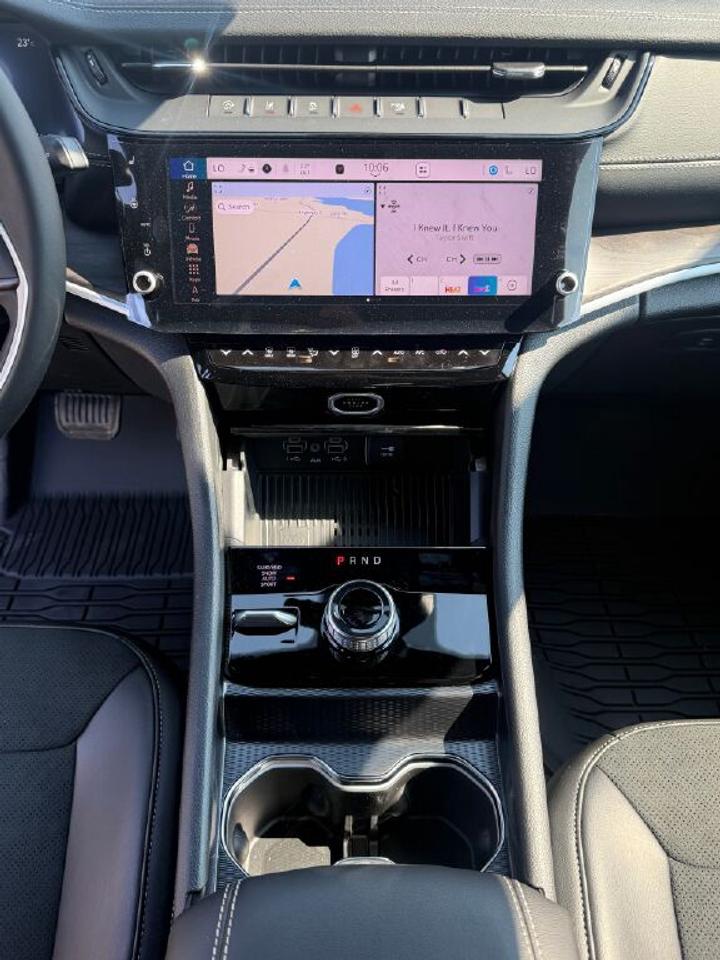 2026 Jeep Grand Cherokee Altitude Photo