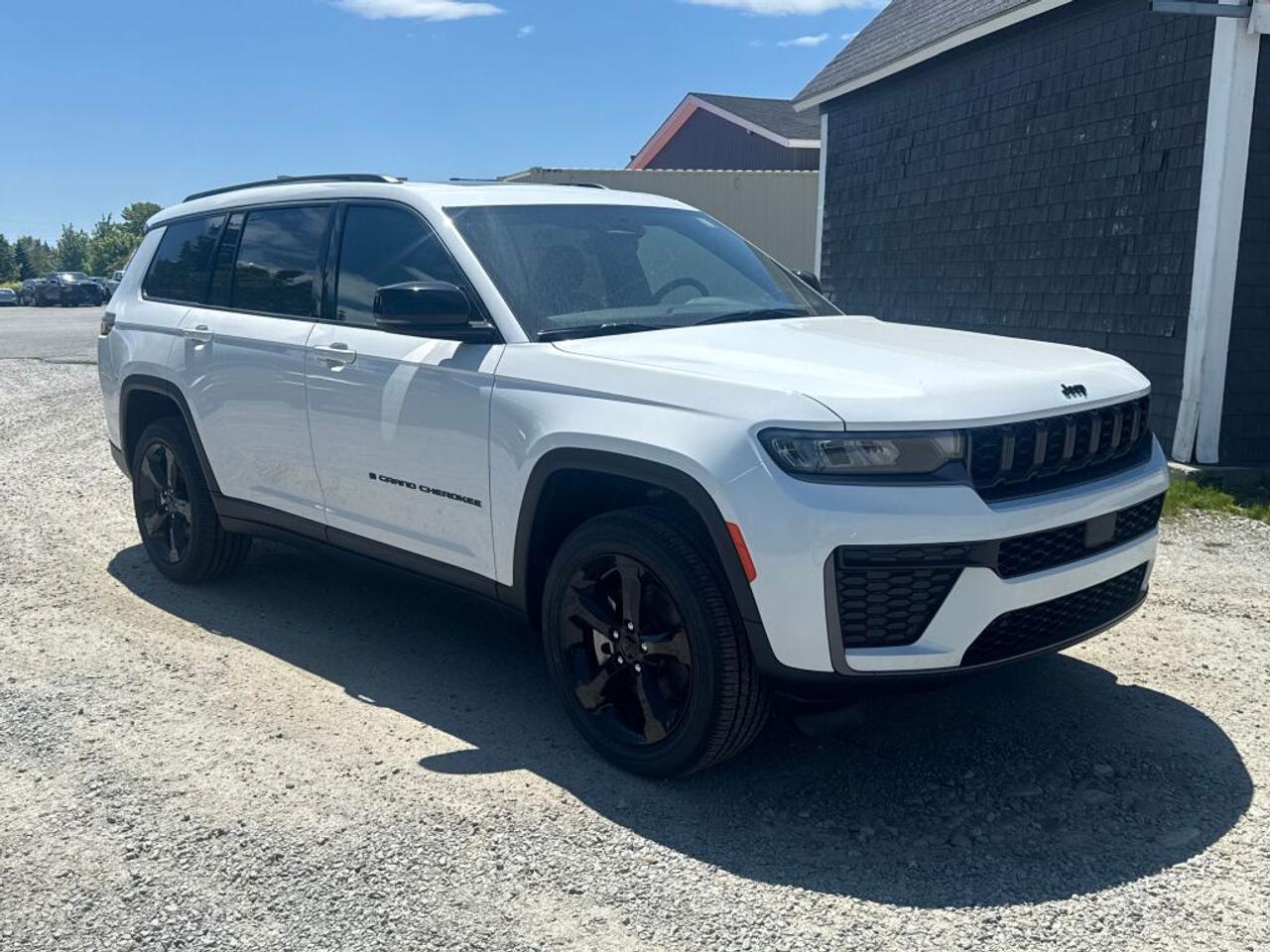 2026 Jeep Grand Cherokee L ALTITUDE Photo