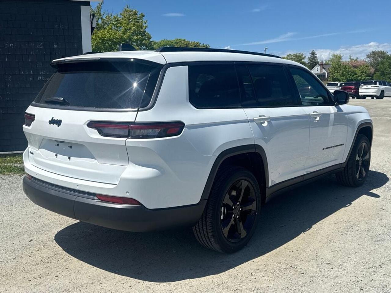 2026 Jeep Grand Cherokee L ALTITUDE Photo