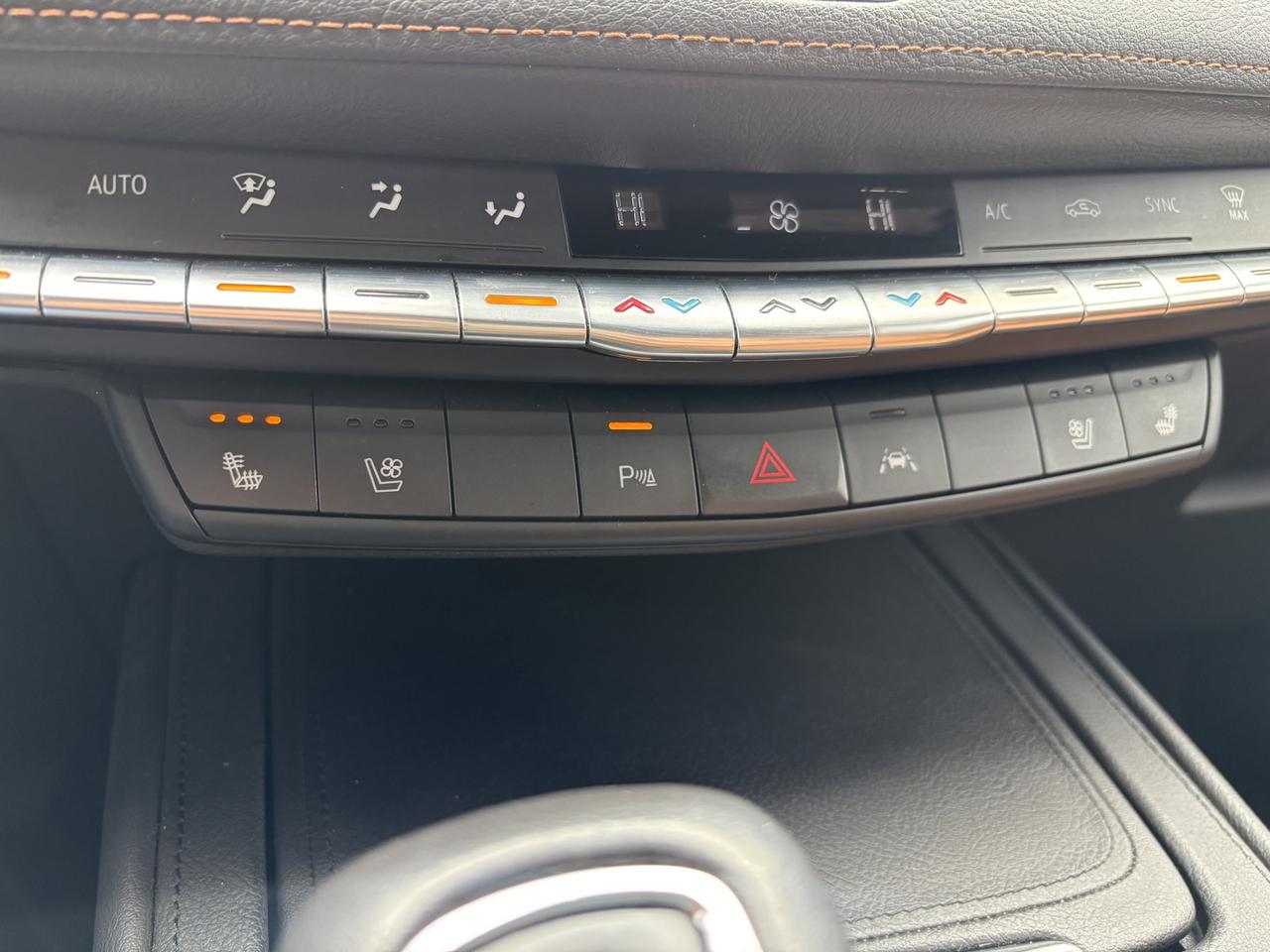 2019 Cadillac XT4 Sport Photo