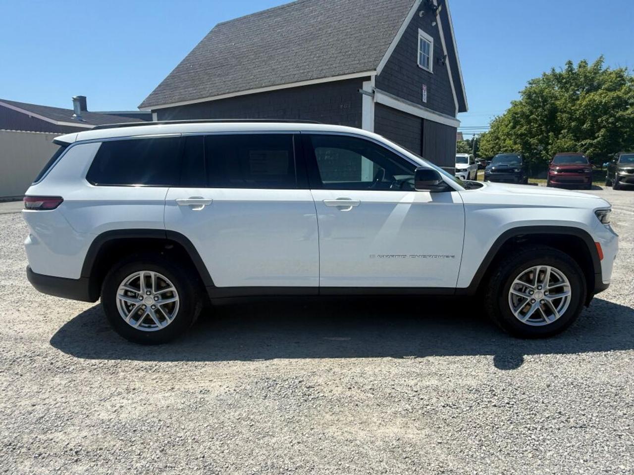2026 Jeep Grand Cherokee L Laredo X Photo3