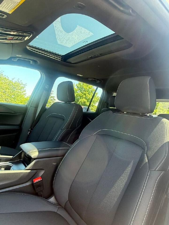 2026 Jeep Grand Cherokee L Laredo X Photo