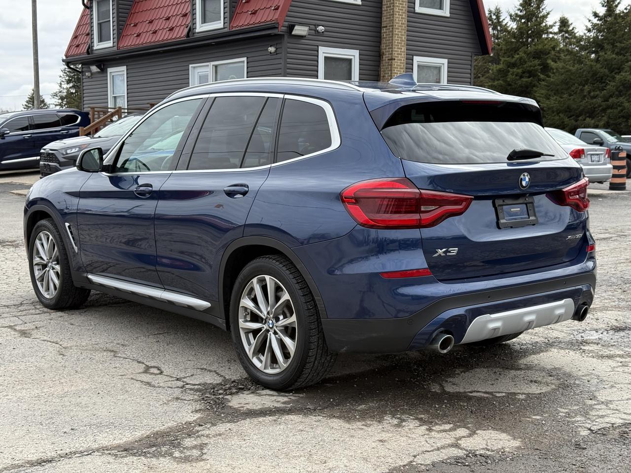 2018 BMW X3 xDrive30i Photo4