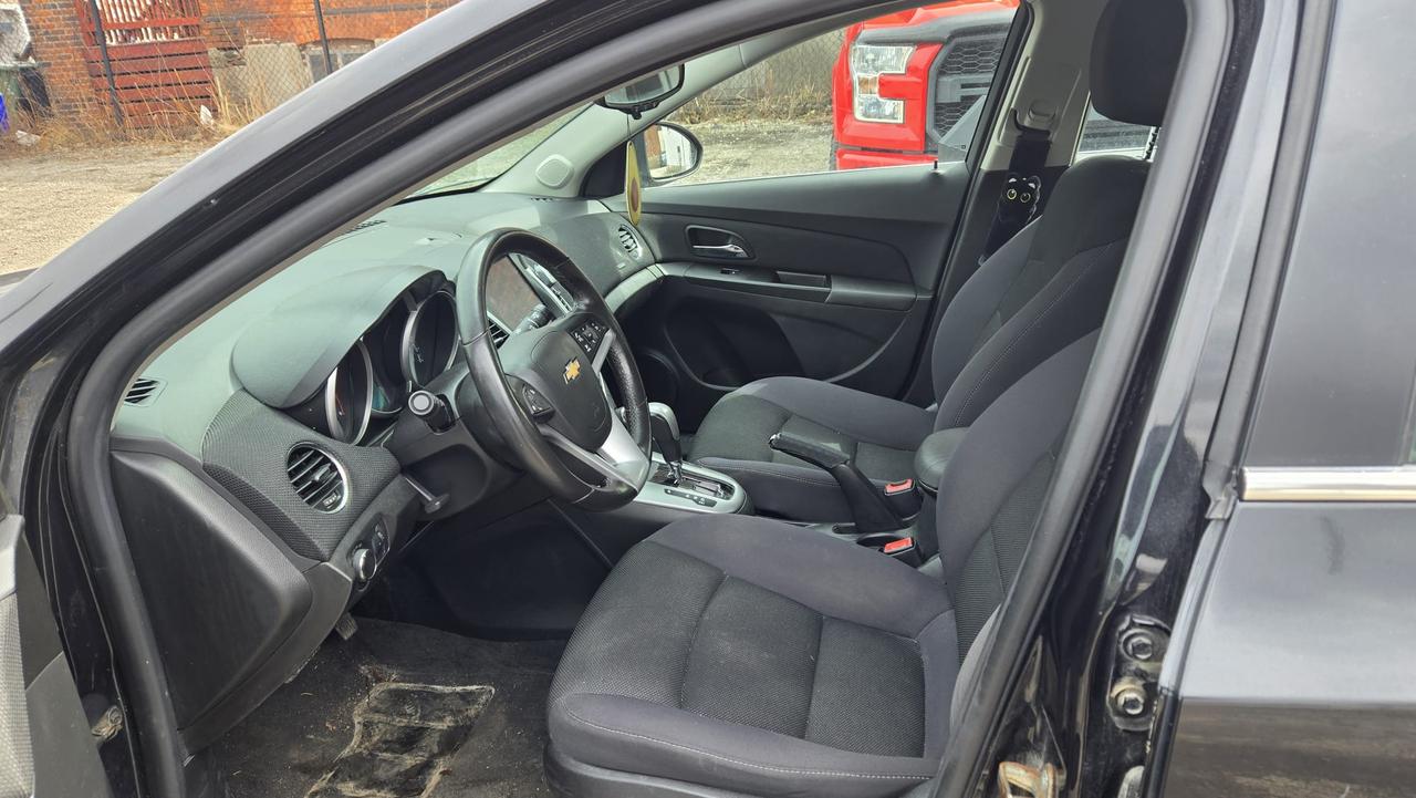 2014 Chevrolet Cruze 1LT Photo