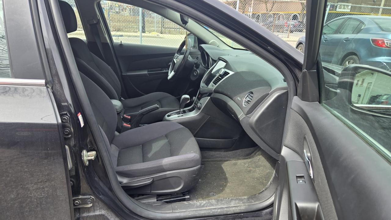 2014 Chevrolet Cruze 1LT Photo