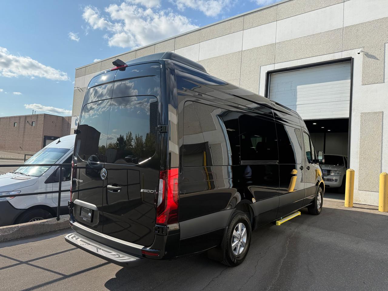 2025 Mercedes-Benz Sprinter 2500 HighRoof I4 Diesel HO 170" 16-Seater Full-PPF Photo