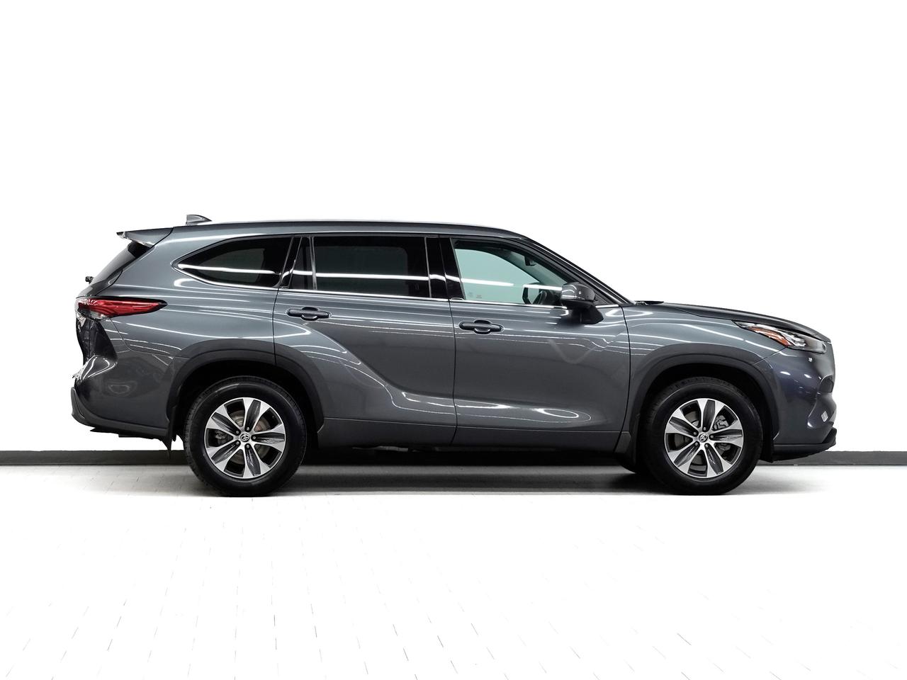 2021 Toyota Highlander XSE AWD | Leather | Sunroof | BSM | ACC | CarPlay Photo3