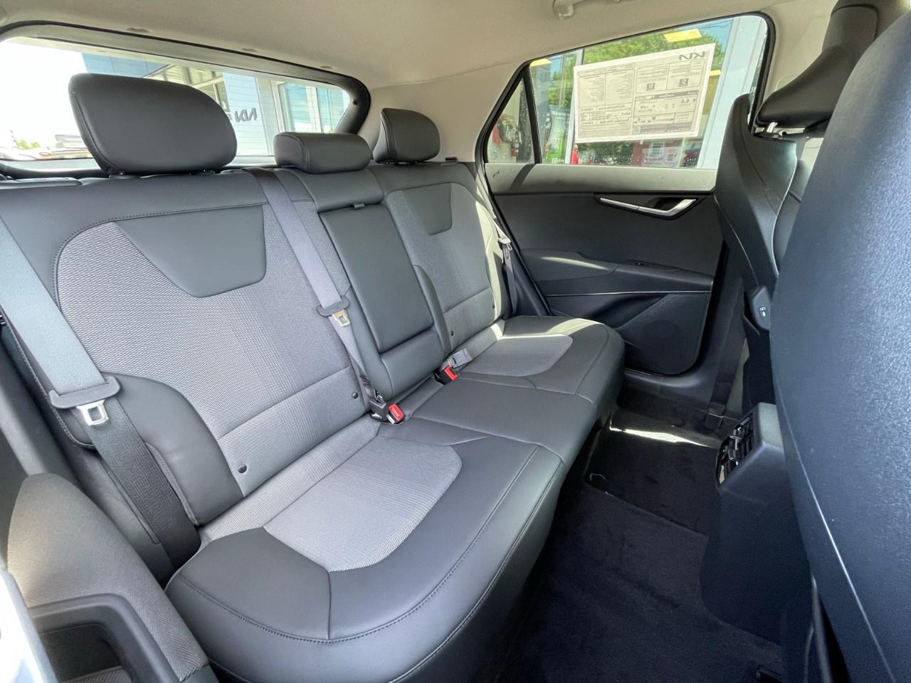 2026 Kia NIRO EX FWD Photo