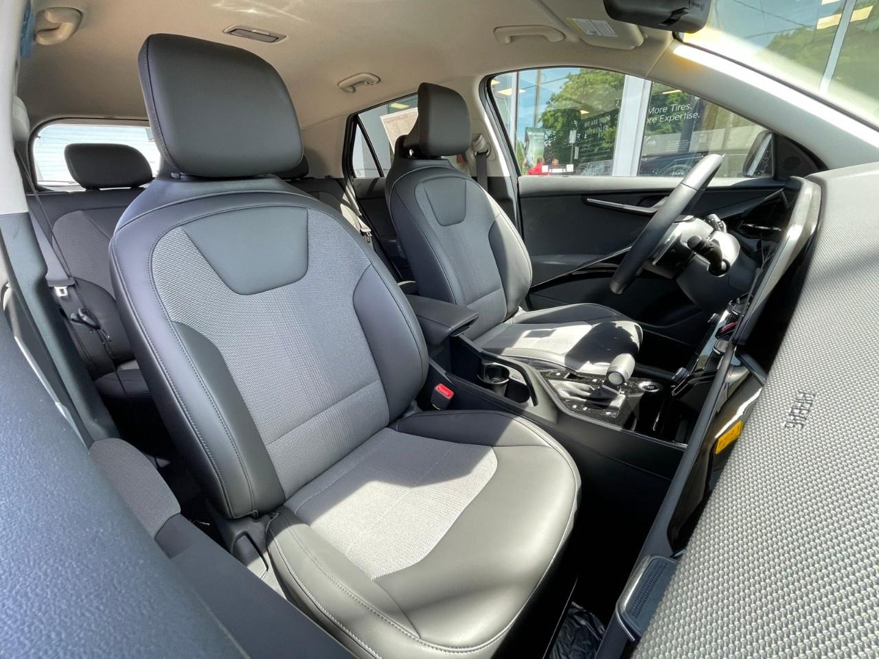 2026 Kia NIRO EX FWD Photo