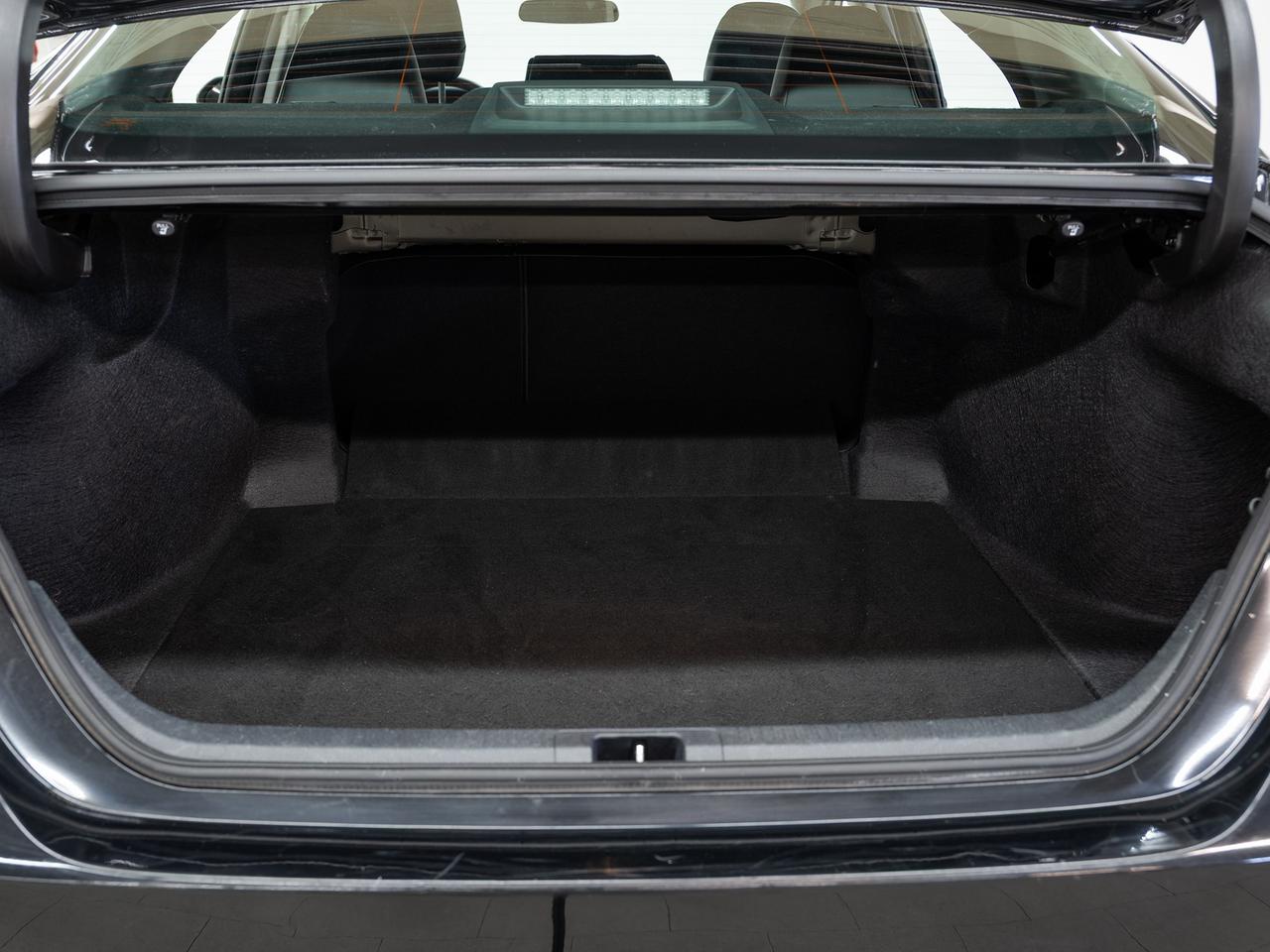 2024 Toyota Camry SE | Leather | LaneDep | Heated Seats | CarPlay
