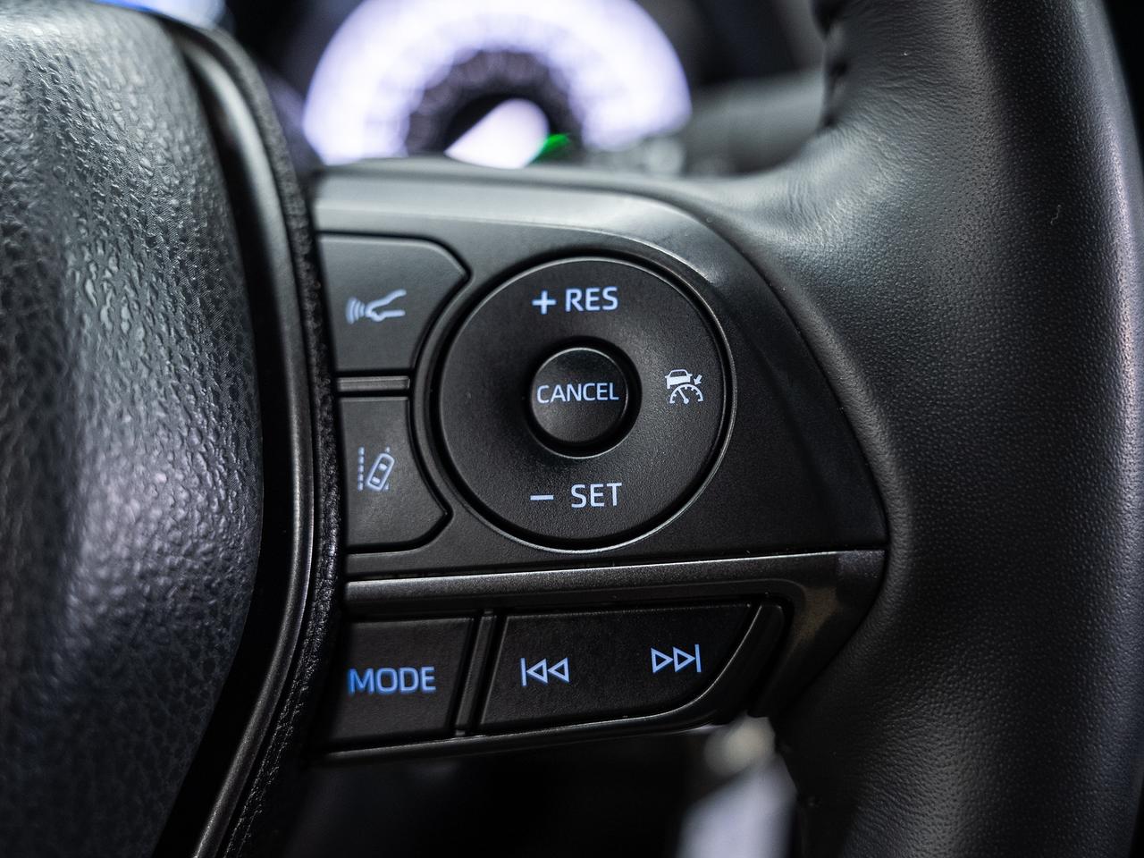 2024 Toyota Camry SE | Leather | LaneDep | Heated Seats | CarPlay Photo