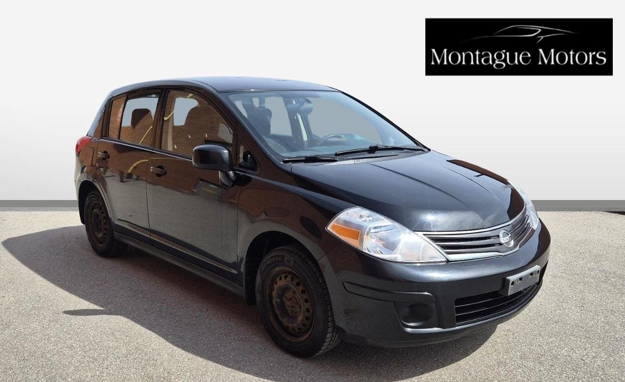 2011 Nissan Versa 5dr HB I4 Auto 1.8 S Photo2