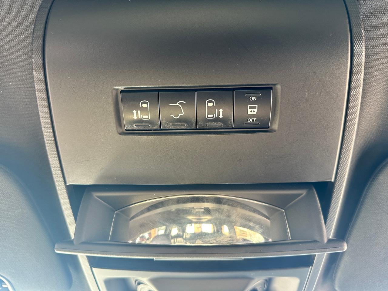 2016 Dodge Grand Caravan R/T Heated-Leather PowerGate/Doors DVD Stow'N'Go Photo
