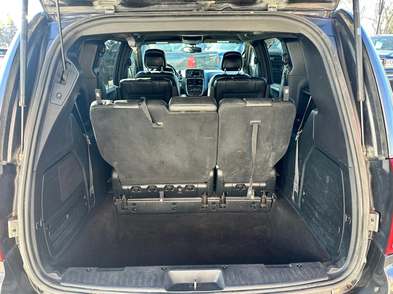 2016 Dodge Grand Caravan R/T Heated-Leather PowerGate/Doors DVD Stow'N'Go Photo