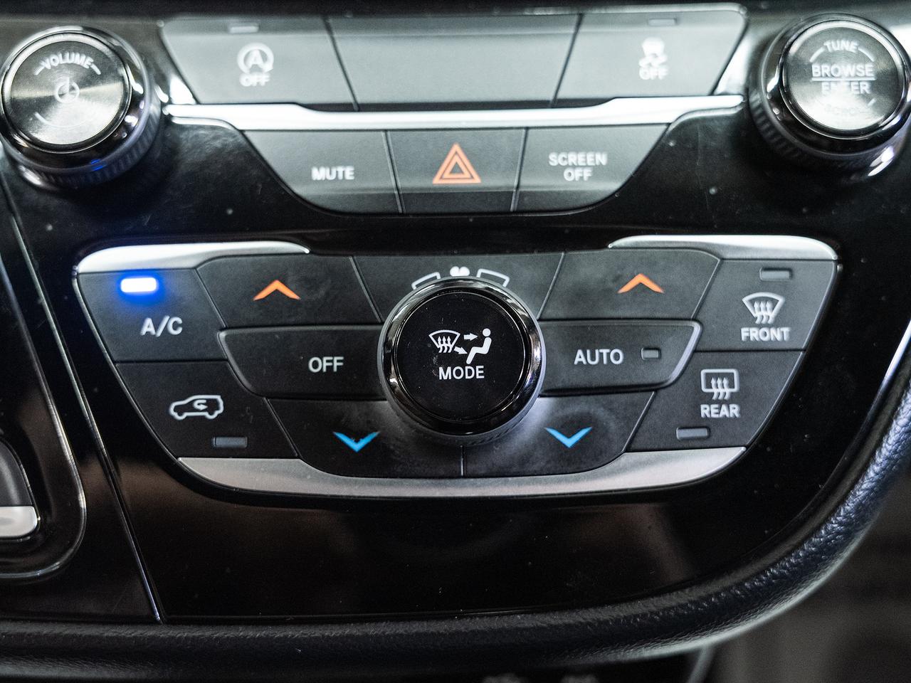 2019 Chrysler Pacifica TOURING-L | Leather | StowN'Go | BSM | CarPlay