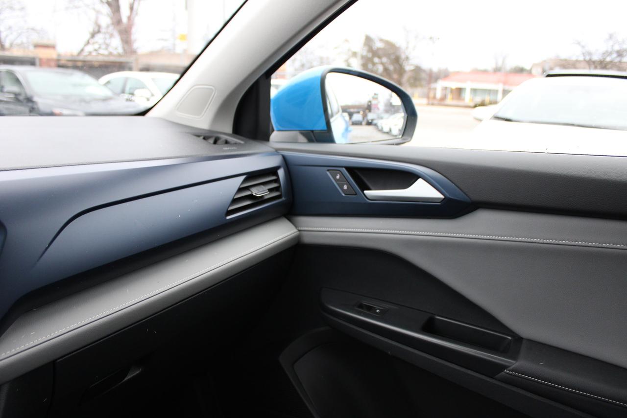 2024 Volkswagen Taos Comfortline Photo