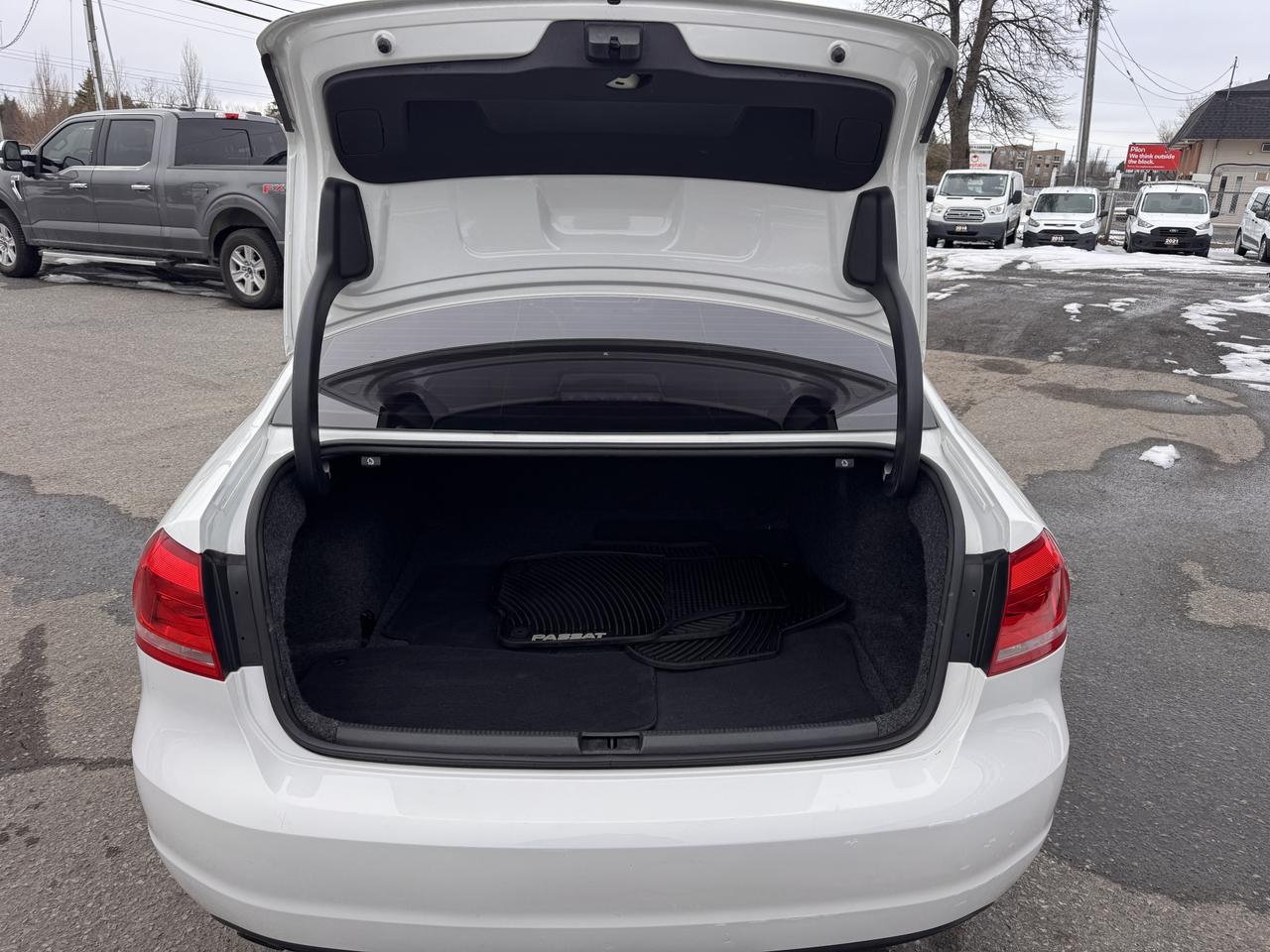 2014 Volkswagen Passat COMFORTLINE Photo