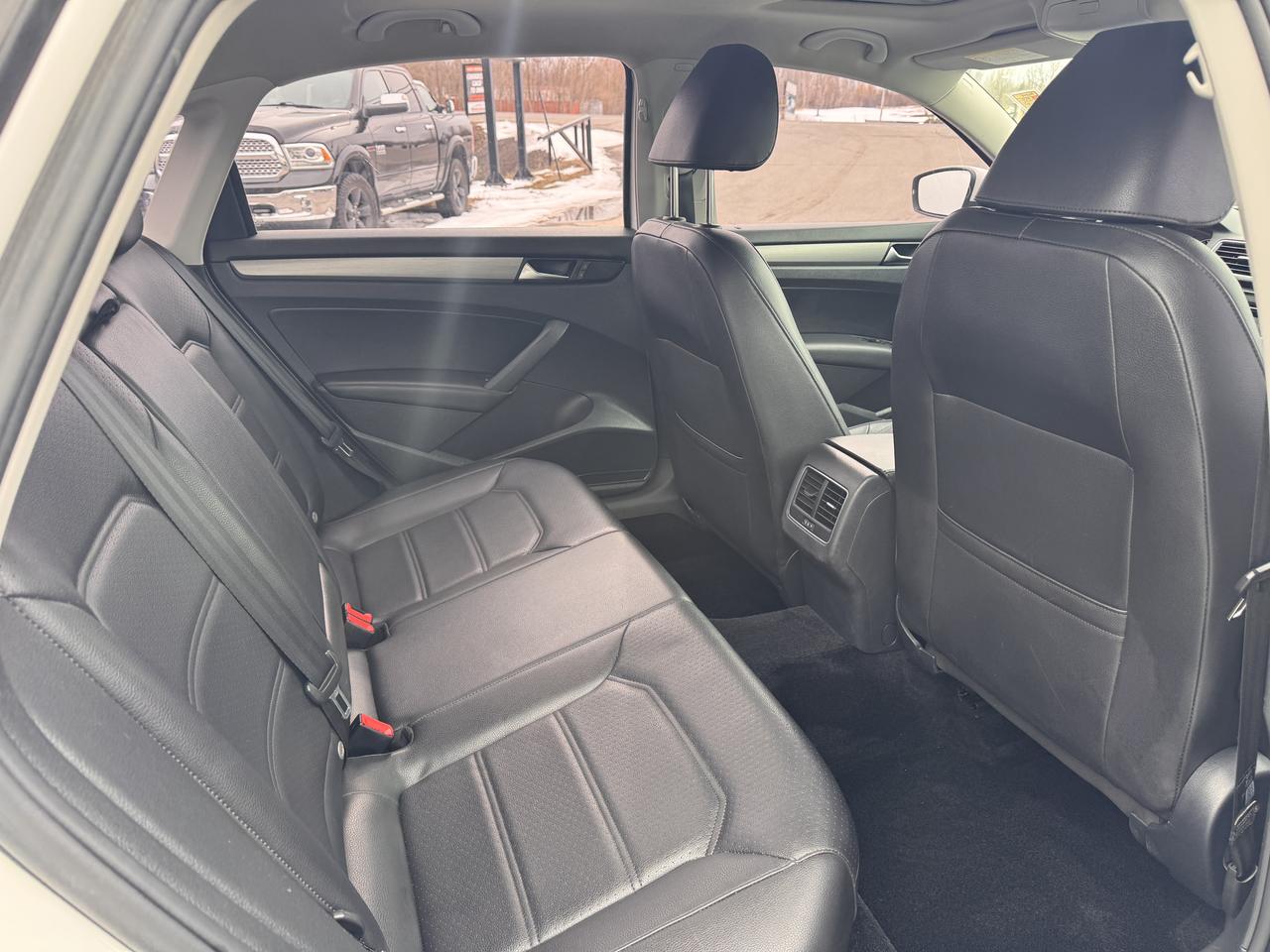 2014 Volkswagen Passat COMFORTLINE Photo