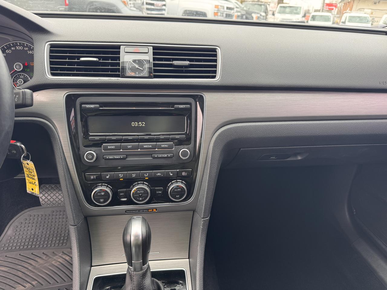 2014 Volkswagen Passat COMFORTLINE Photo