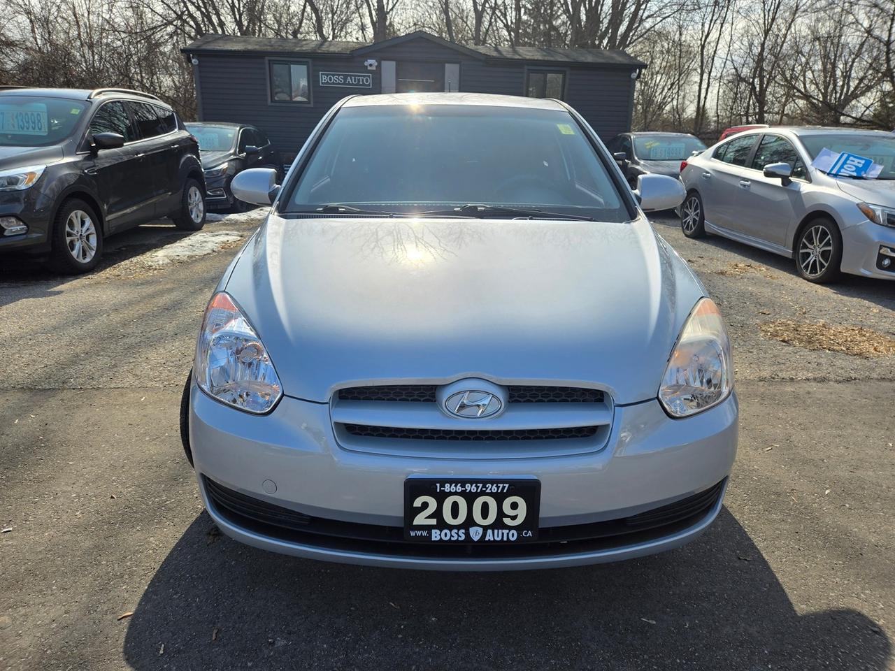 2009 Hyundai Accent GL Hatchback Photo