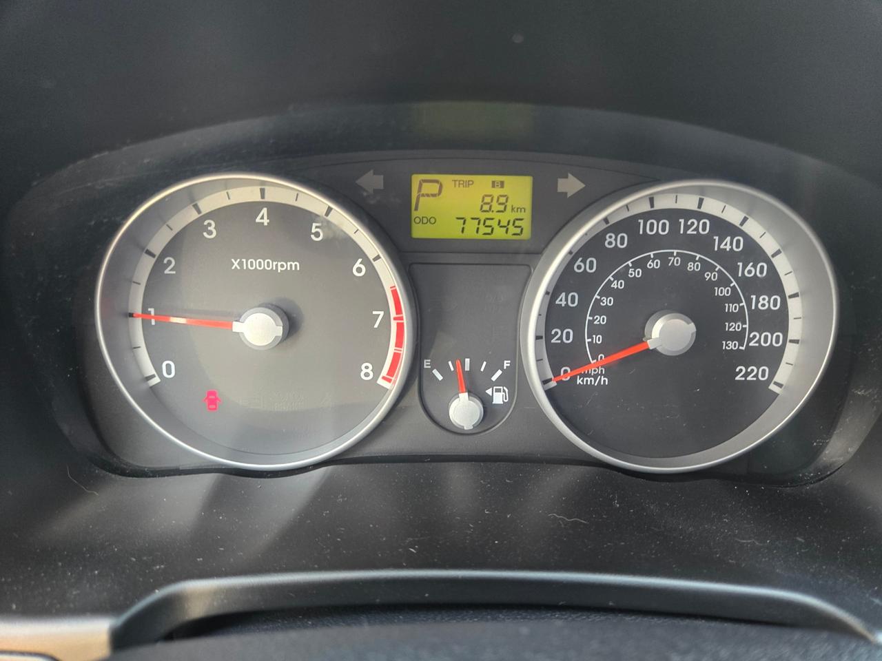 2009 Hyundai Accent GL Hatchback Photo