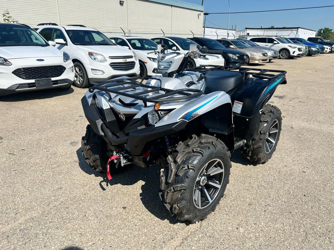 <p data-start=170 data-end=485>The 2024 Yamaha Grizzly 700 EPS SE is built to dominate rugged terrain with big-bore power, all-day comfort, and bold Special Edition styling. Powered by a 686cc fuel-injected engine, this proven performer delivers smooth, responsive torque and reliable performance for work or play&mdash;no matter where the trail leads.</p><p data-start=170 data-end=485>&nbsp;</p><p data-start=487 data-end=882>Purpose-built for serious off-roaders, the Grizzly EPS SE features Yamaha&rsquo;s Ultramatic CVT transmission with automatic engine braking and high/low range gearing for total control on descents and technical climbs. With On-Command 2WD/4WD and a fully locking front differential, it adapts instantly to changing terrain, while Electric Power Steering reduces rider fatigue on long, demanding rides.</p><p data-start=487 data-end=882>&nbsp;</p><p data-start=884 data-end=1172>With 27&rdquo; Maxxis Zilla tires on 14&rdquo; aluminum wheels, the Grizzly grips through mud, rocks, and loose trails with confidence. Its independent double-wishbone suspension offers 7.6&rdquo; of front and 9.1&rdquo; of rear travel, while 11.8&rdquo; of ground clearance keeps you moving when the going gets rough.</p><p data-start=884 data-end=1172>&nbsp;</p><p data-start=1174 data-end=1475>This 1-seater also comes equipped with a factory-installed WARN winch, full-coverage skid plates, heavy-duty front and rear cargo racks, and aggressive SE graphics. Inside, you&rsquo;ll find a comfortable seat, digital display, and intuitive controls designed for both serious work and extended trail rides.</p><p data-start=130 data-end=508>&nbsp;</p><p data-start=1477 data-end=1642 data-is-last-node= data-is-only-node=>Call or message us today to learn more about financing, trade-ins, or delivery across Canada. The 2024 Grizzly 700 EPS SE&mdash;tougher than the trail, built for the wild.</p>