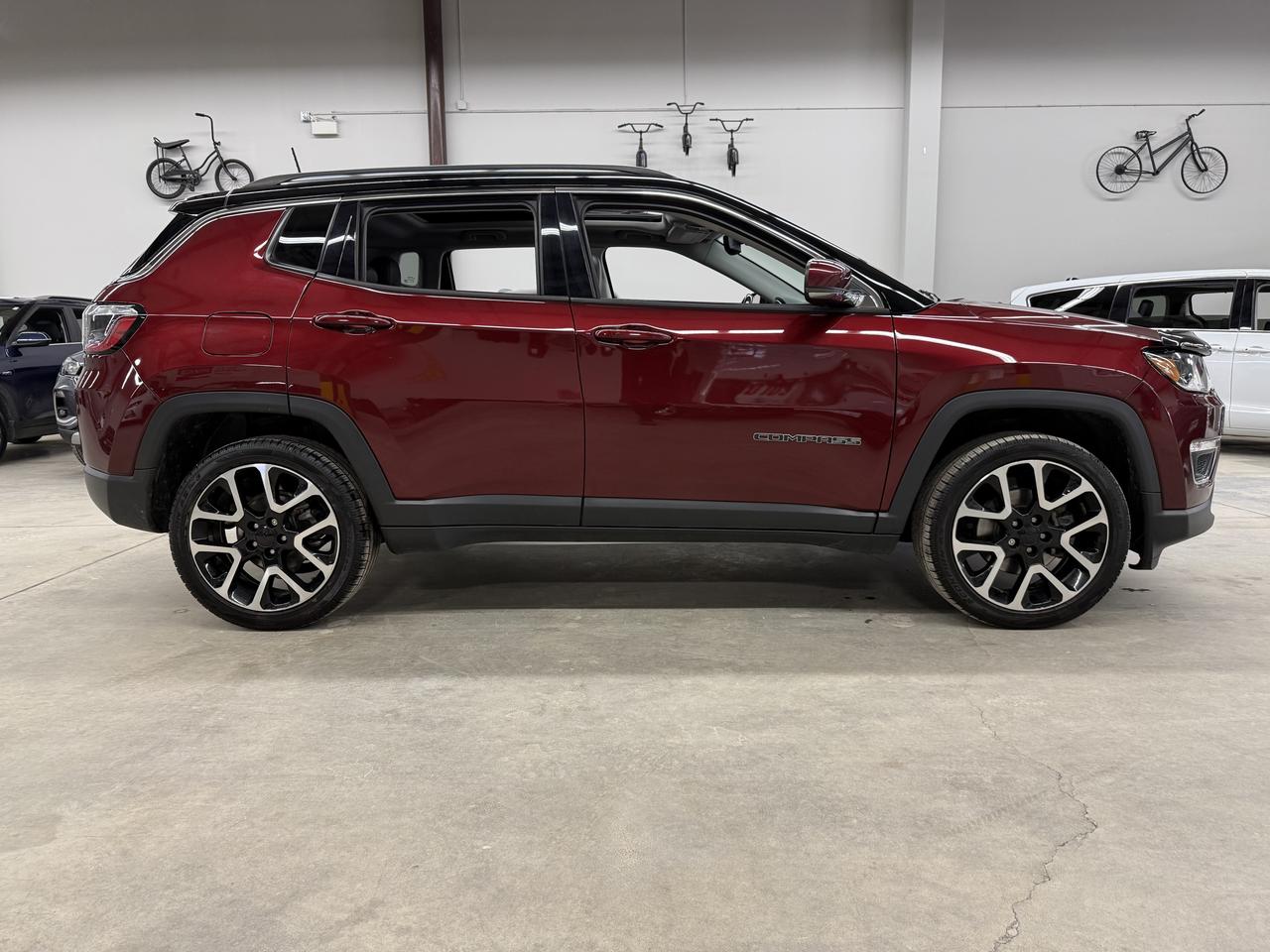 2021 Jeep Compass LIMITED Photo