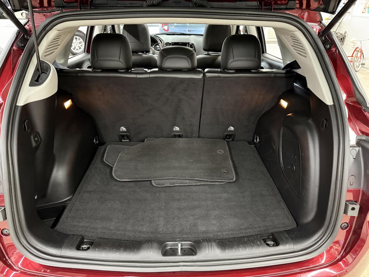 2021 Jeep Compass LIMITED Photo