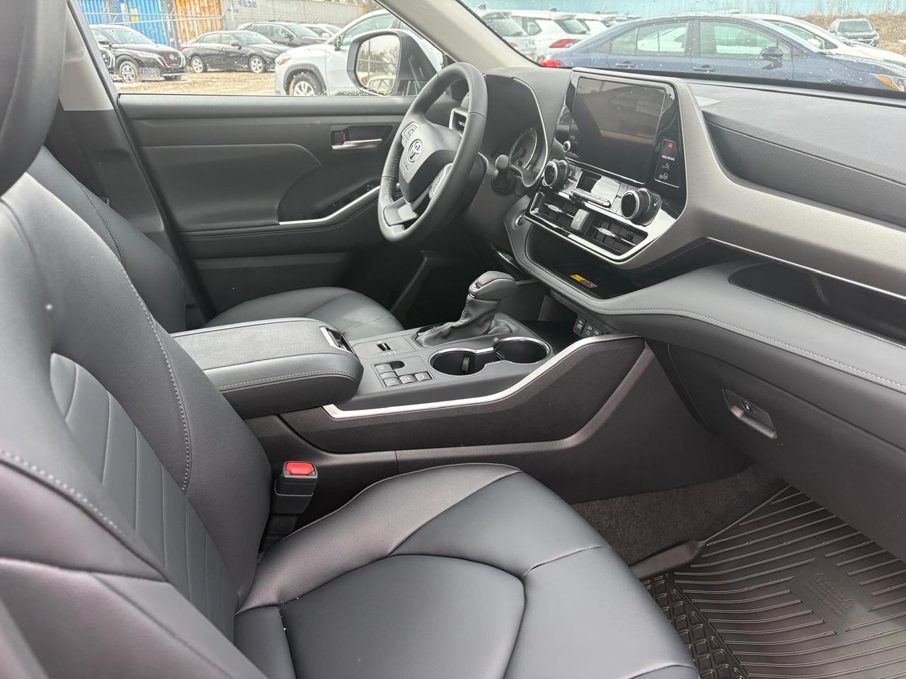 2026 Toyota Highlander HYBRID XLE Photo