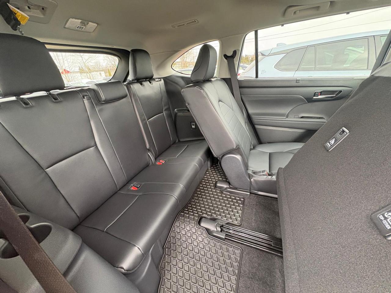 2026 Toyota Highlander HYBRID XLE Photo