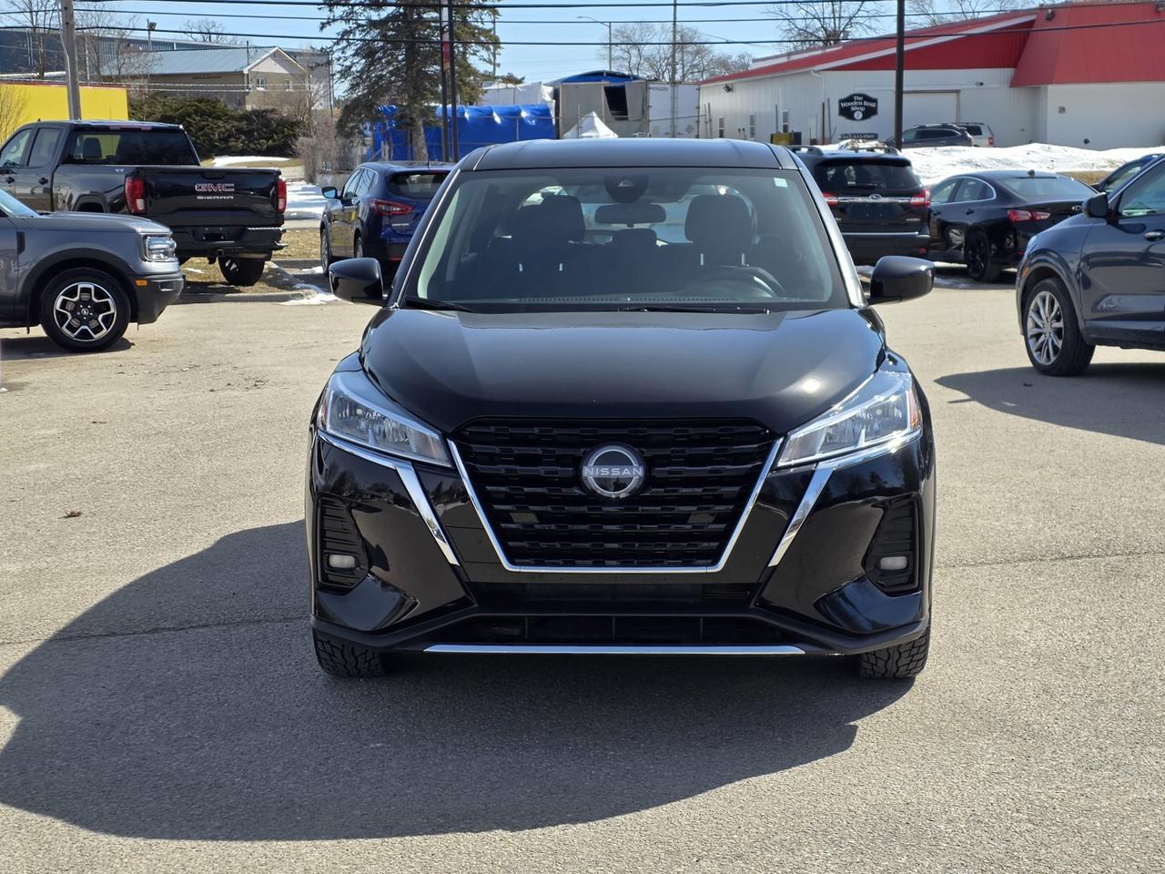2024 Nissan Kicks S Photo