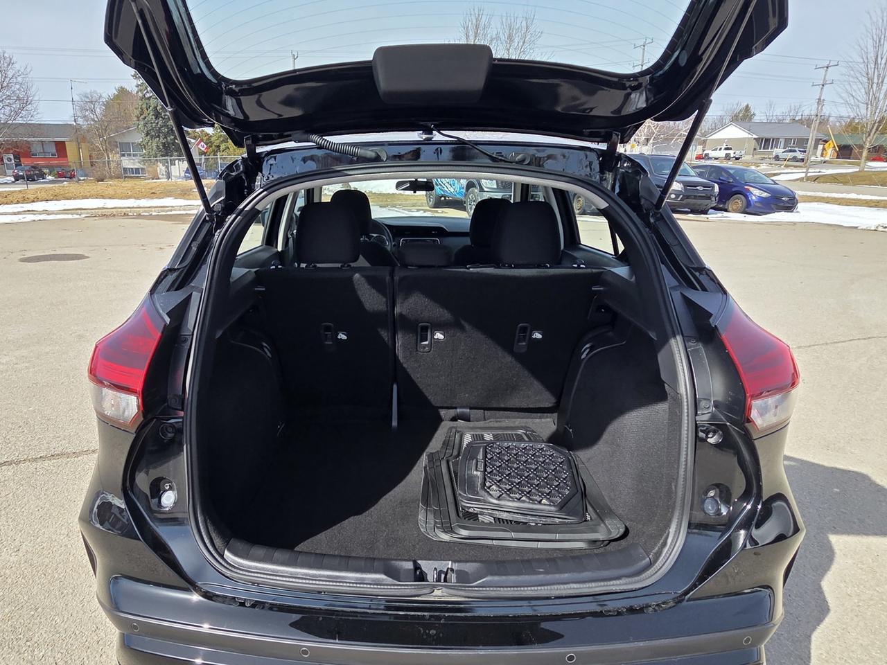 2024 Nissan Kicks S Photo