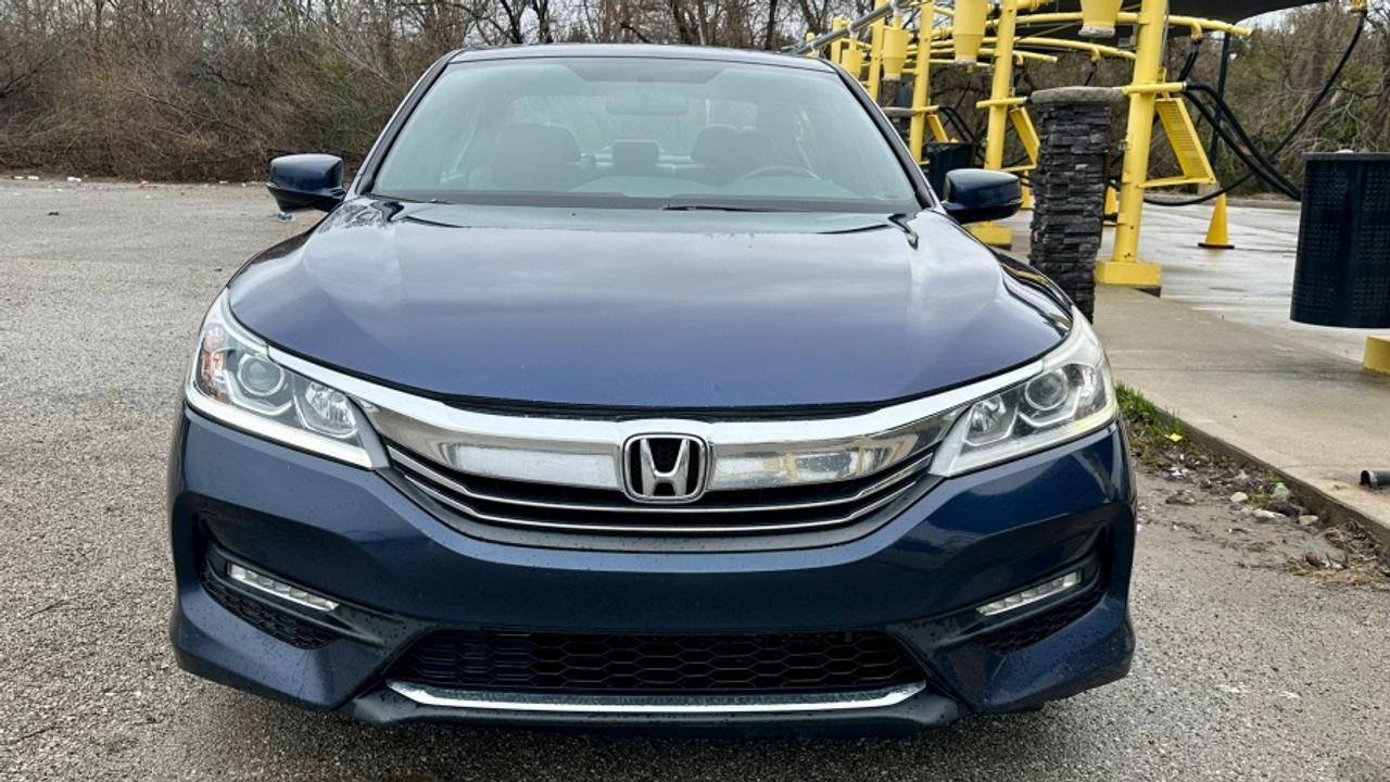 2016 Honda Accord * SPORT * NO ACCIDENTS SPORT Photo