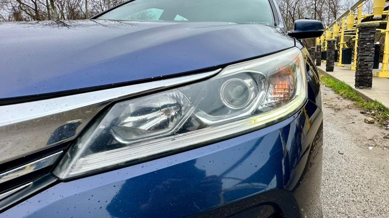 2016 Honda Accord * SPORT * NO ACCIDENTS SPORT Photo