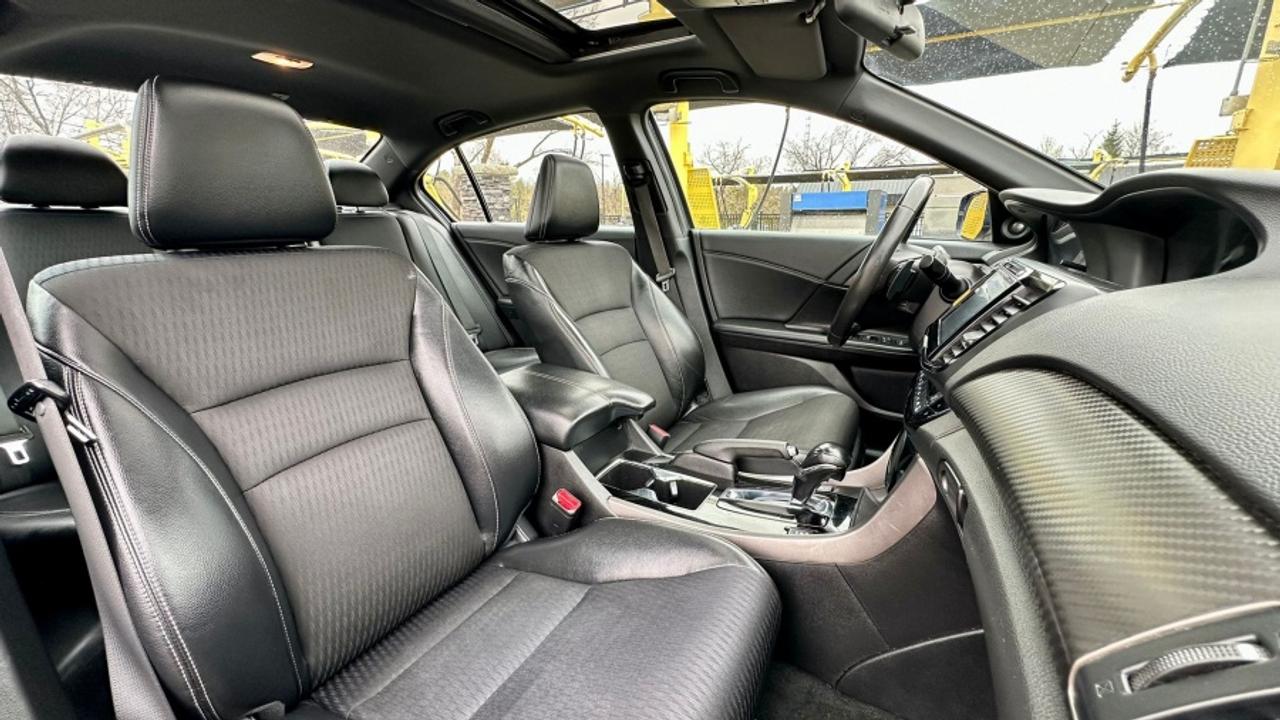 2016 Honda Accord * SPORT * NO ACCIDENTS SPORT Photo