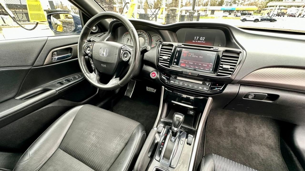 2016 Honda Accord * SPORT * NO ACCIDENTS SPORT Photo