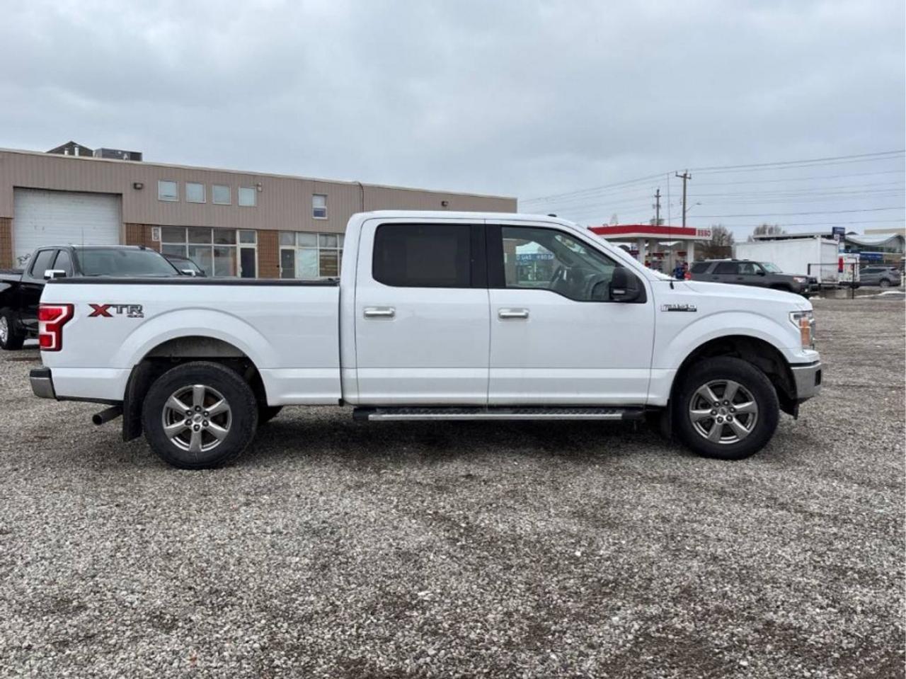 2018 Ford F-150 * XLT * 4X4 * NO ACCIDENTS " Photo3