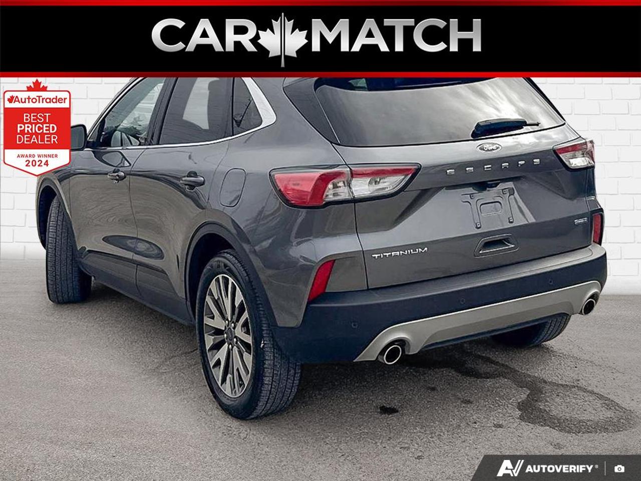 2022 Ford Escape TITANIUM / HYBRID / NO ACCIDENTS / PANO ROOF / AWD Photo