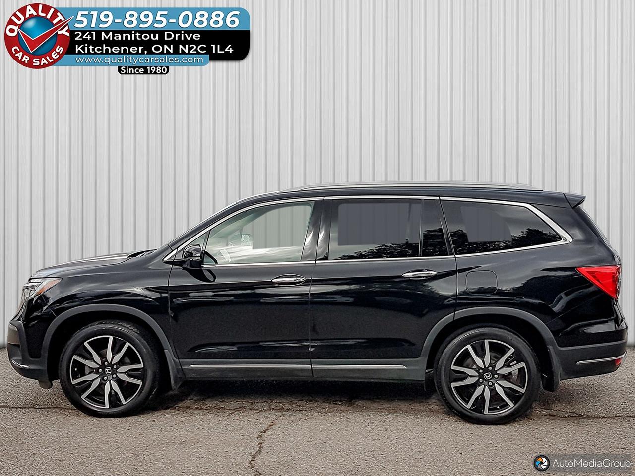 2021 Honda Pilot Touring *LEATHER-SUNROOF-NAVIGATION-DVD PLAYER* Photo