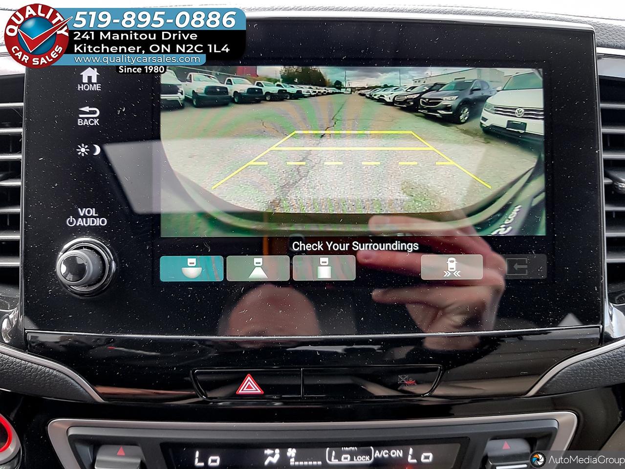 2021 Honda Pilot Touring *LEATHER-SUNROOF-NAVIGATION-DVD PLAYER* Photo