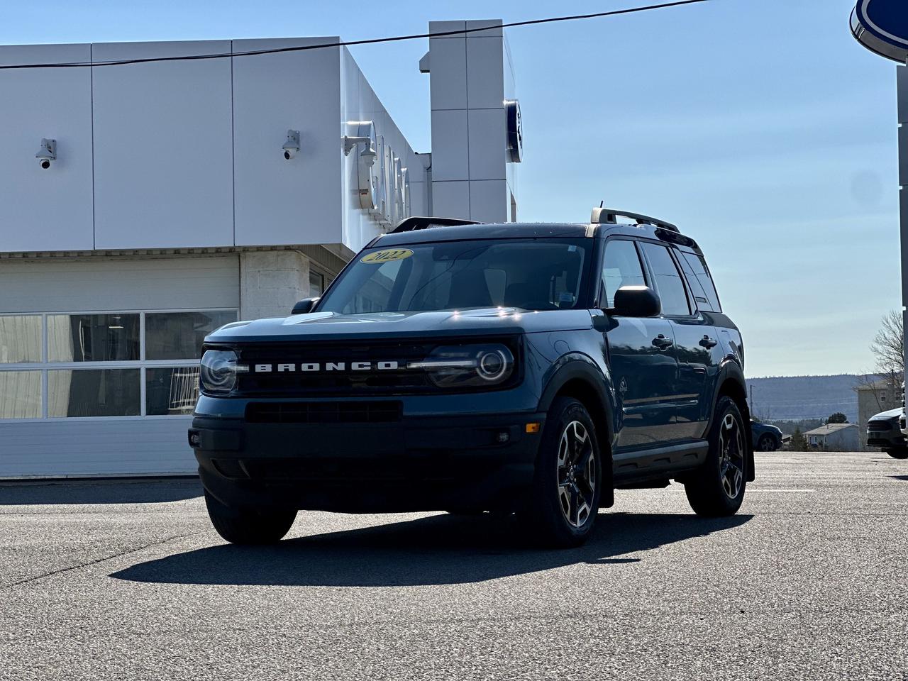 2022 Ford Bronco Sport OUTER BANKS OUTERBANKS 4WD W/TECH PACKAGE Photo2
