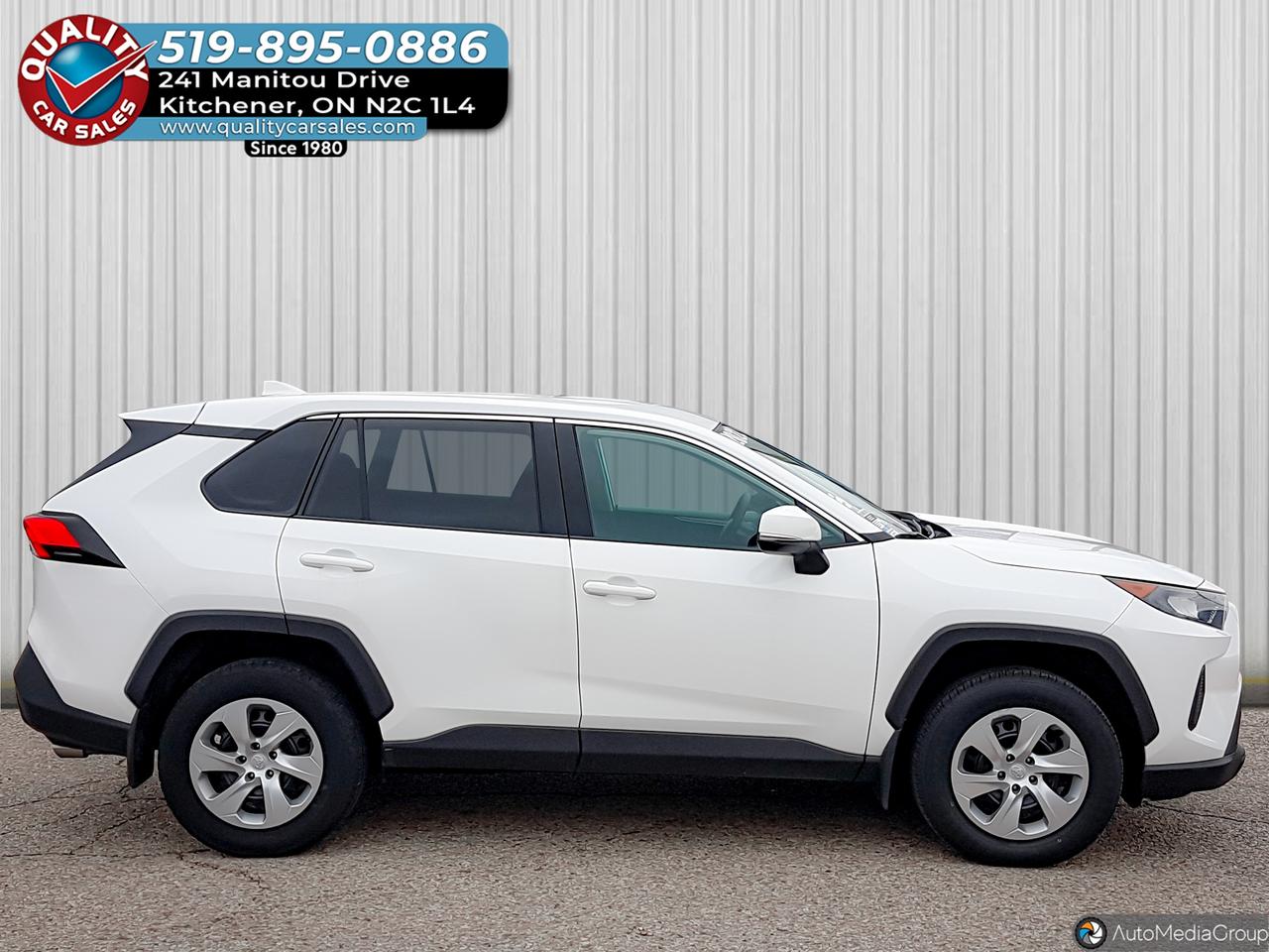 2022 Toyota RAV4 LE AWD *HEATED SEATS* Photo