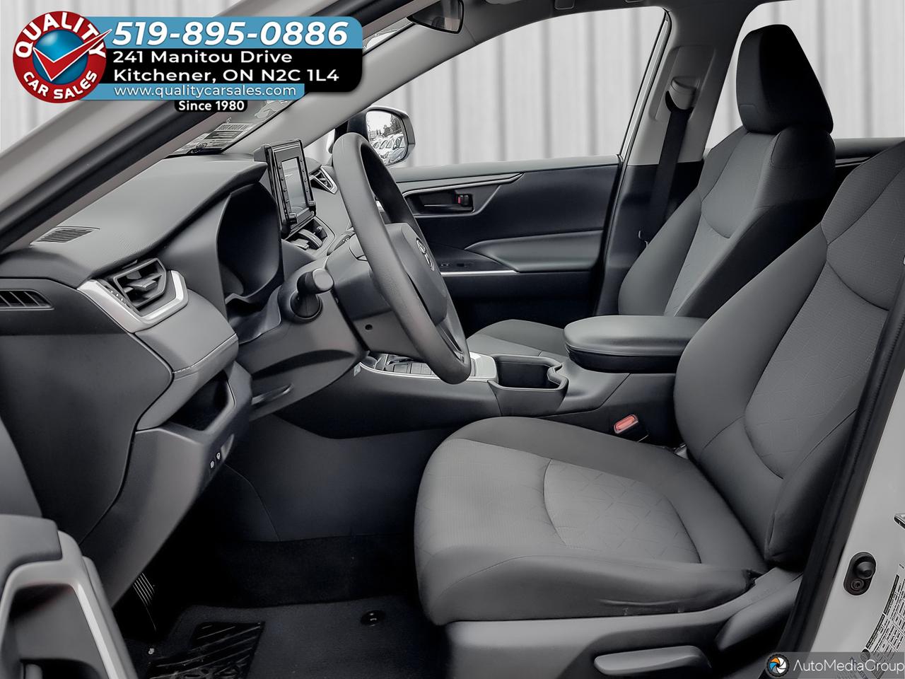 2022 Toyota RAV4 LE AWD *HEATED SEATS* Photo