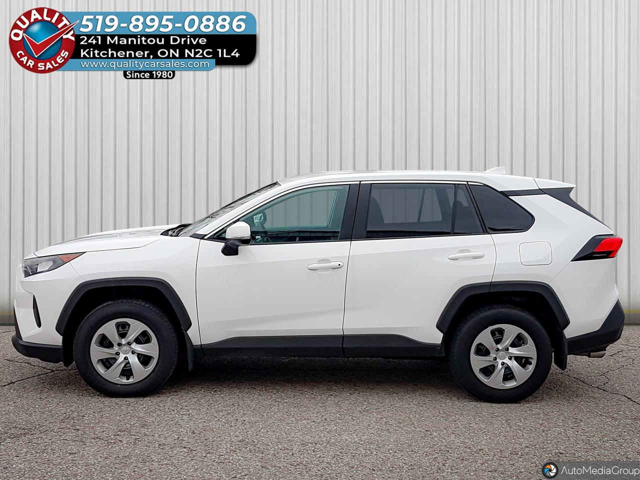 2022 Toyota RAV4 LE AWD *HEATED SEATS* Photo